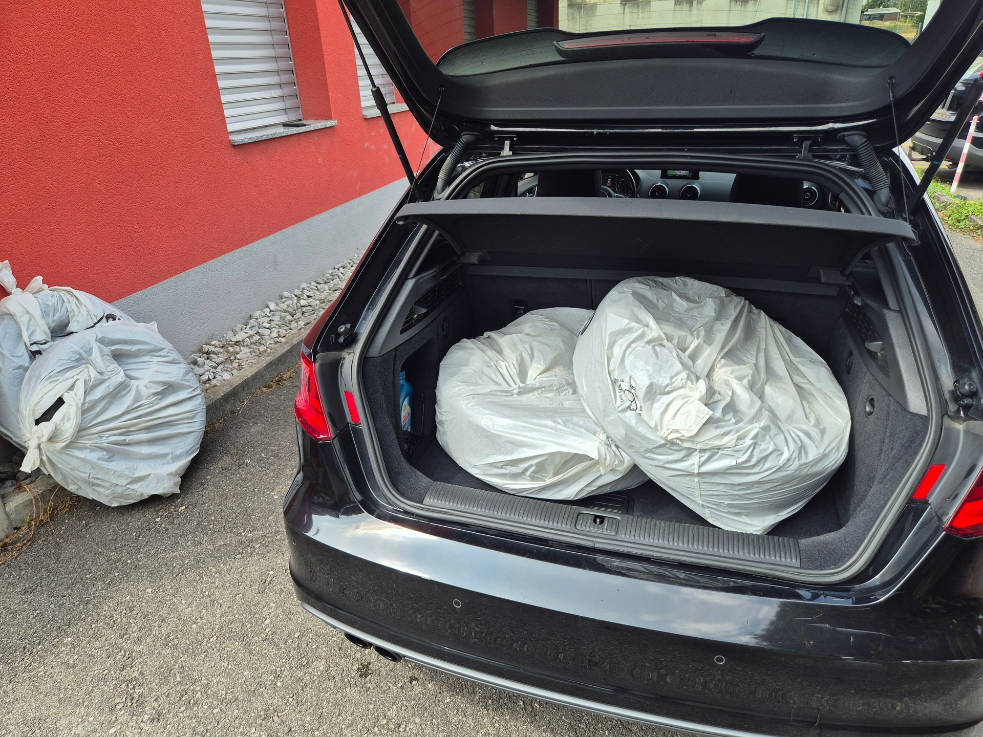 AUDI A3 Sportback 1.4 TFSI Ambition S-tronic-image-9