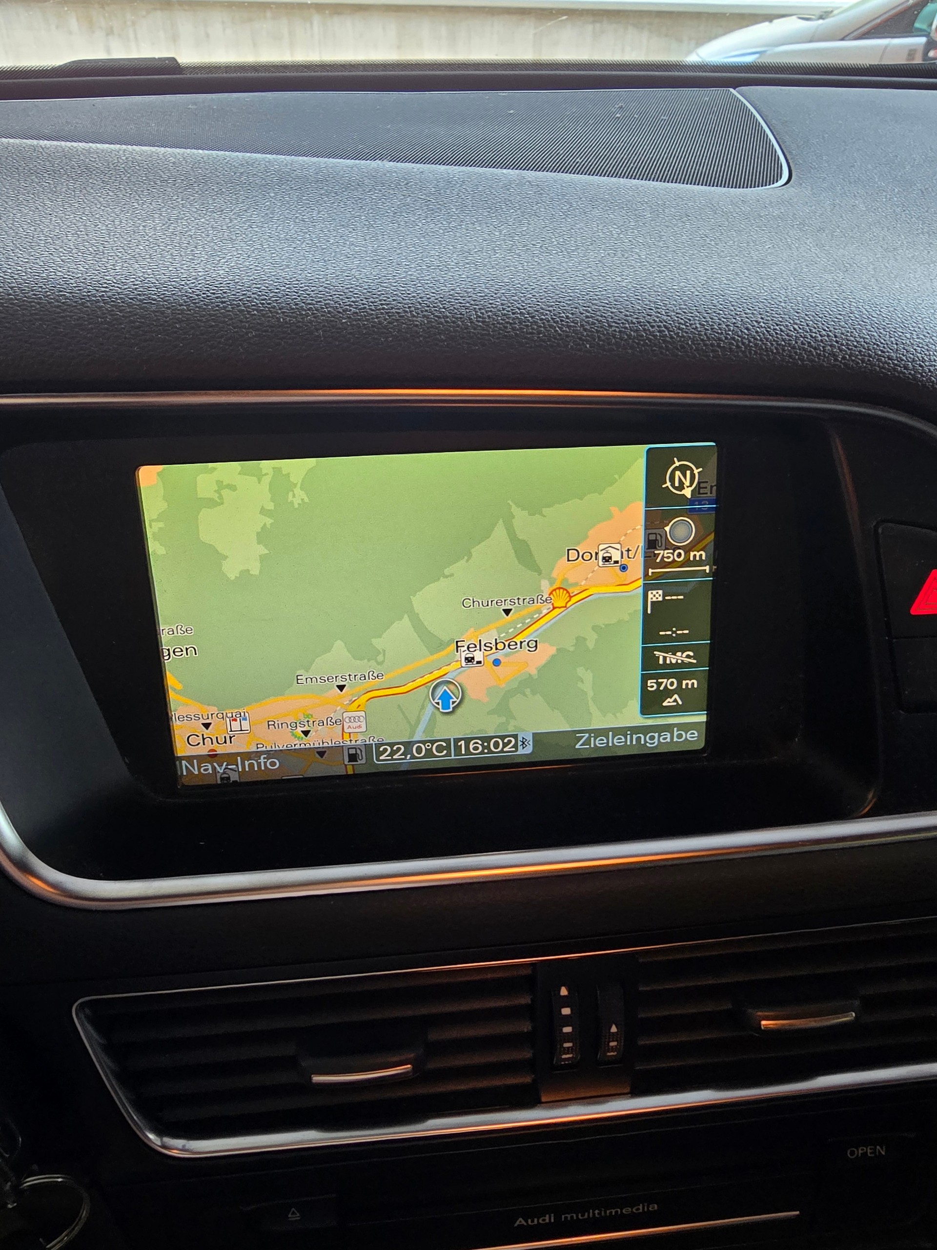 AUDI Q5 3.0 TDI quattro S-tronic-image-11