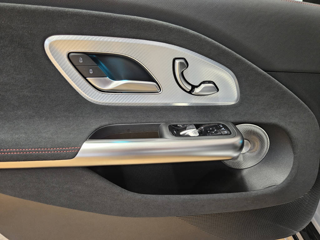 MERCEDES-BENZ CLA 220 4Matic AMG Line-image-8