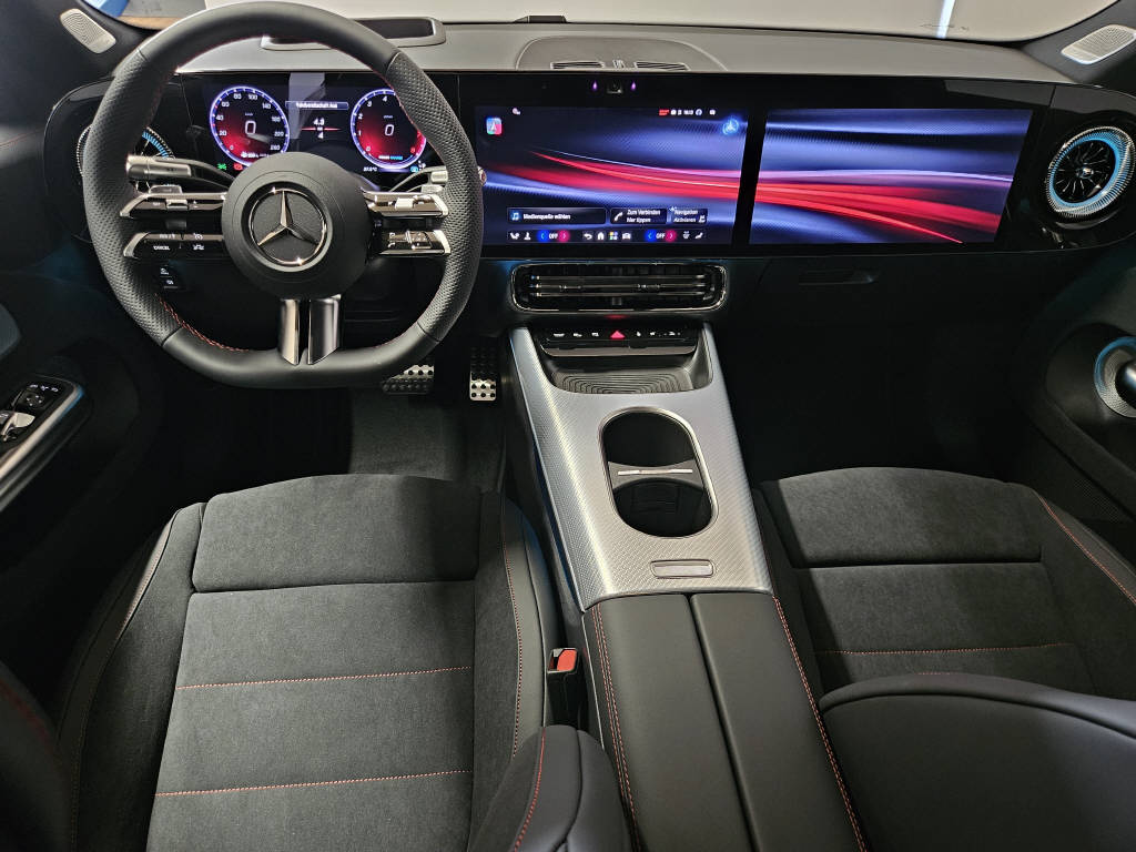 MERCEDES-BENZ CLA 220 4Matic AMG Line-image-6