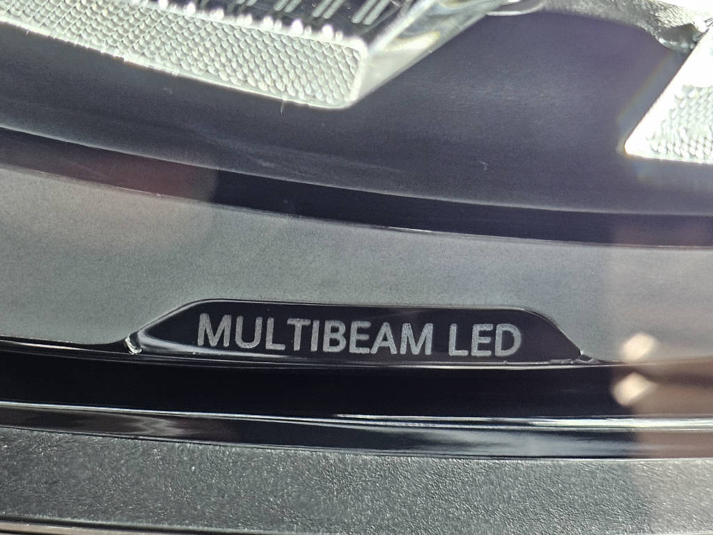 MERCEDES-BENZ CLA 220 4Matic AMG Line-image-14