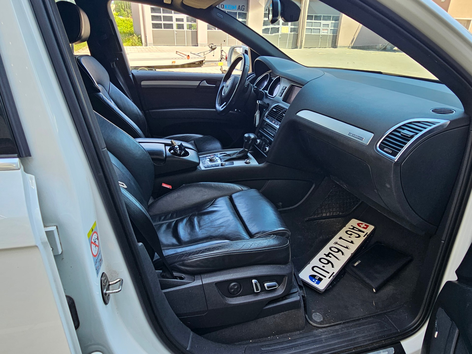 AUDI Q7 3.0 TDI quattro tiptronic-image-11