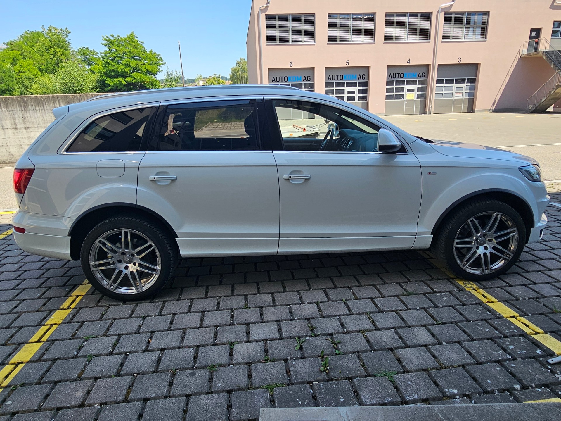 AUDI Q7 3.0 TDI quattro tiptronic-image-6
