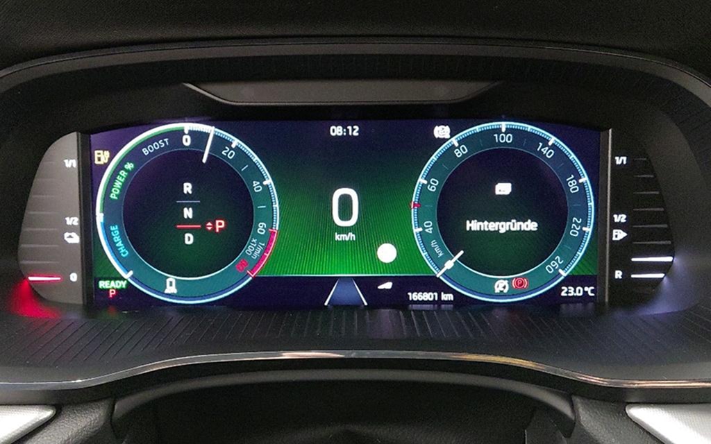 SKODA Octavia Combi 1.4 TSI Plug-In-Hybrid DSG Ambition ** Frisch ab MFK & Service ** CH Auto ** 1. Hand ** Batterie Zertifikat **-image-4