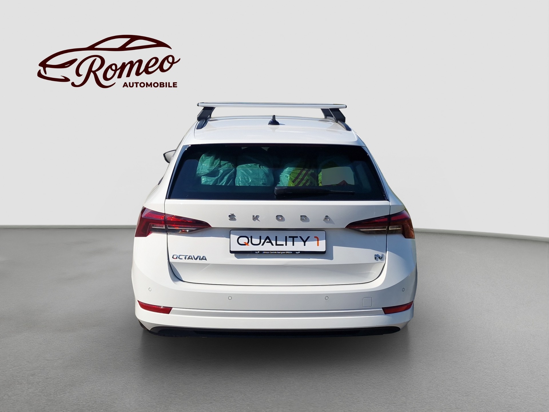 SKODA Octavia Combi 1.4 TSI Plug-In-Hybrid DSG Ambition ** Frisch ab MFK & Service ** CH Auto ** 1. Hand ** Batterie Zertifikat **-image-4