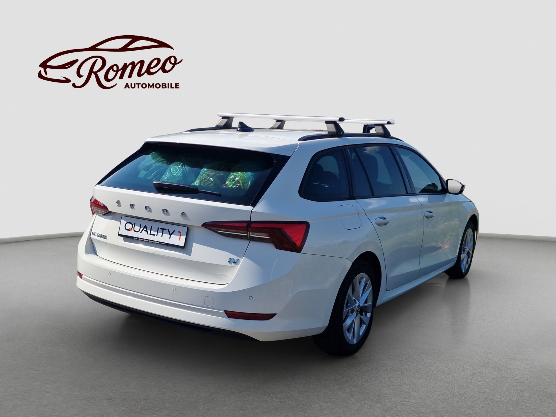 SKODA Octavia Combi 1.4 TSI Plug-In-Hybrid DSG Ambition ** Frisch ab MFK & Service ** CH Auto ** 1. Hand ** Batterie Zertifikat **-image-5