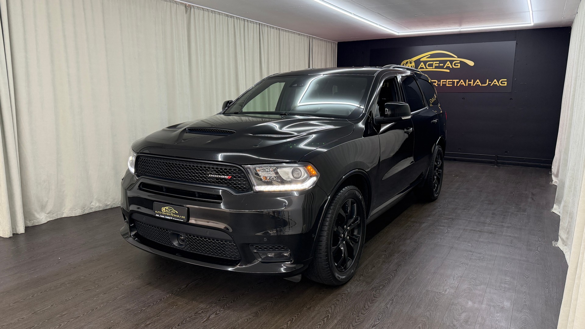DODGE Durango-image-0