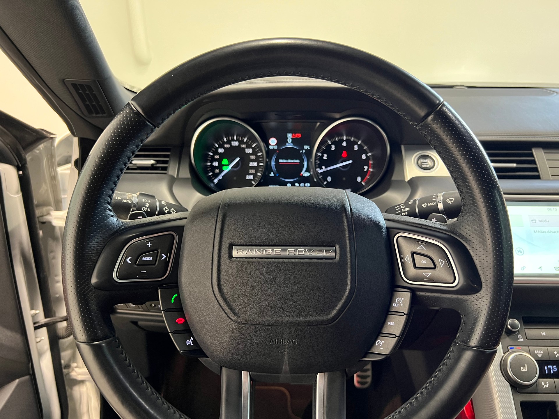 LAND ROVER Range Rover Evoque Convertible 2.0 Si4 HSE Dynamic-image-4