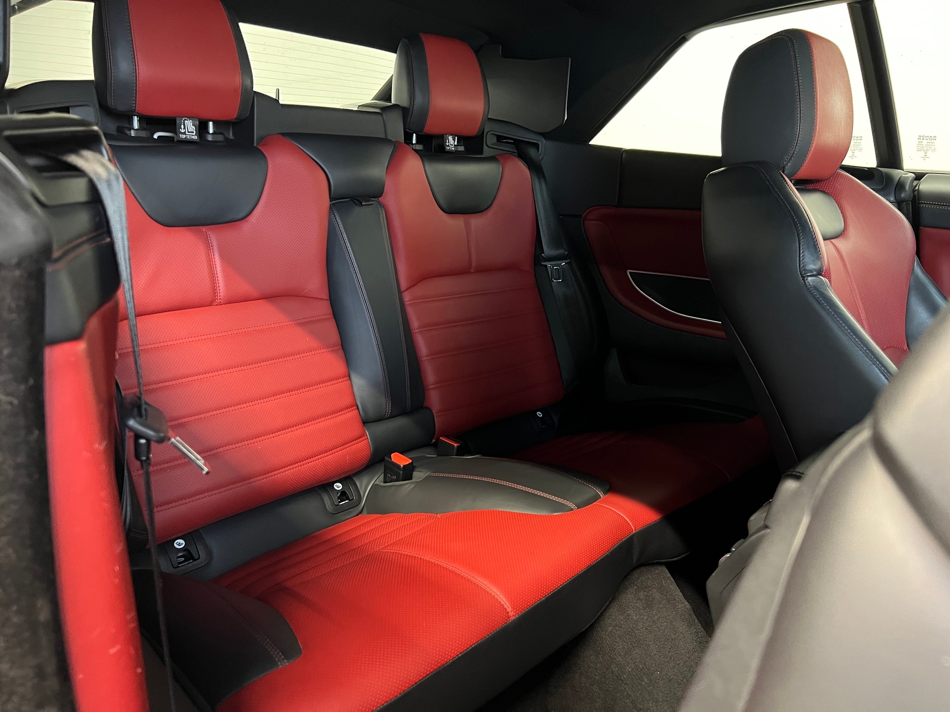 LAND ROVER Range Rover Evoque Convertible 2.0 Si4 HSE Dynamic-image-7