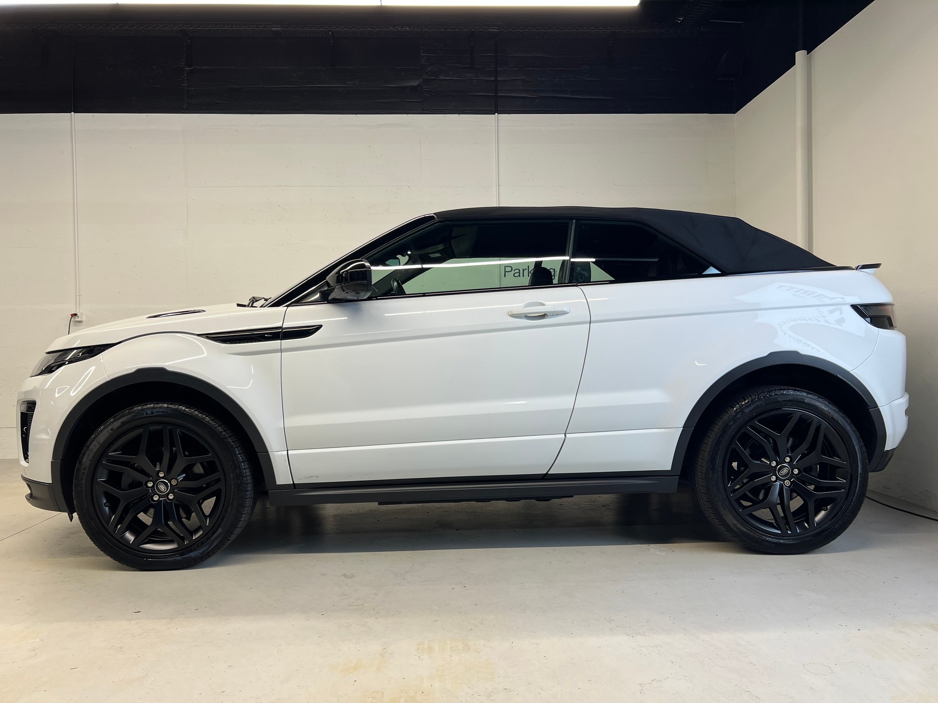 LAND ROVER Range Rover Evoque Convertible 2.0 Si4 HSE Dynamic-image-8