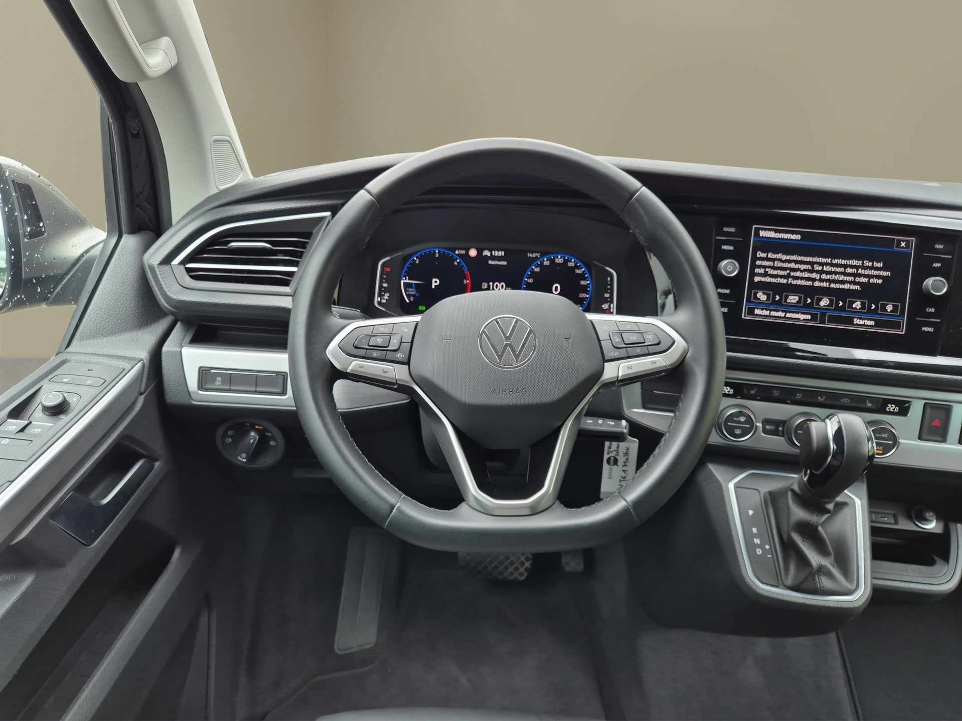 VW T6.1 Multivan 2.0 Bi-TDI Comfortline 4Motion DSG-image-11