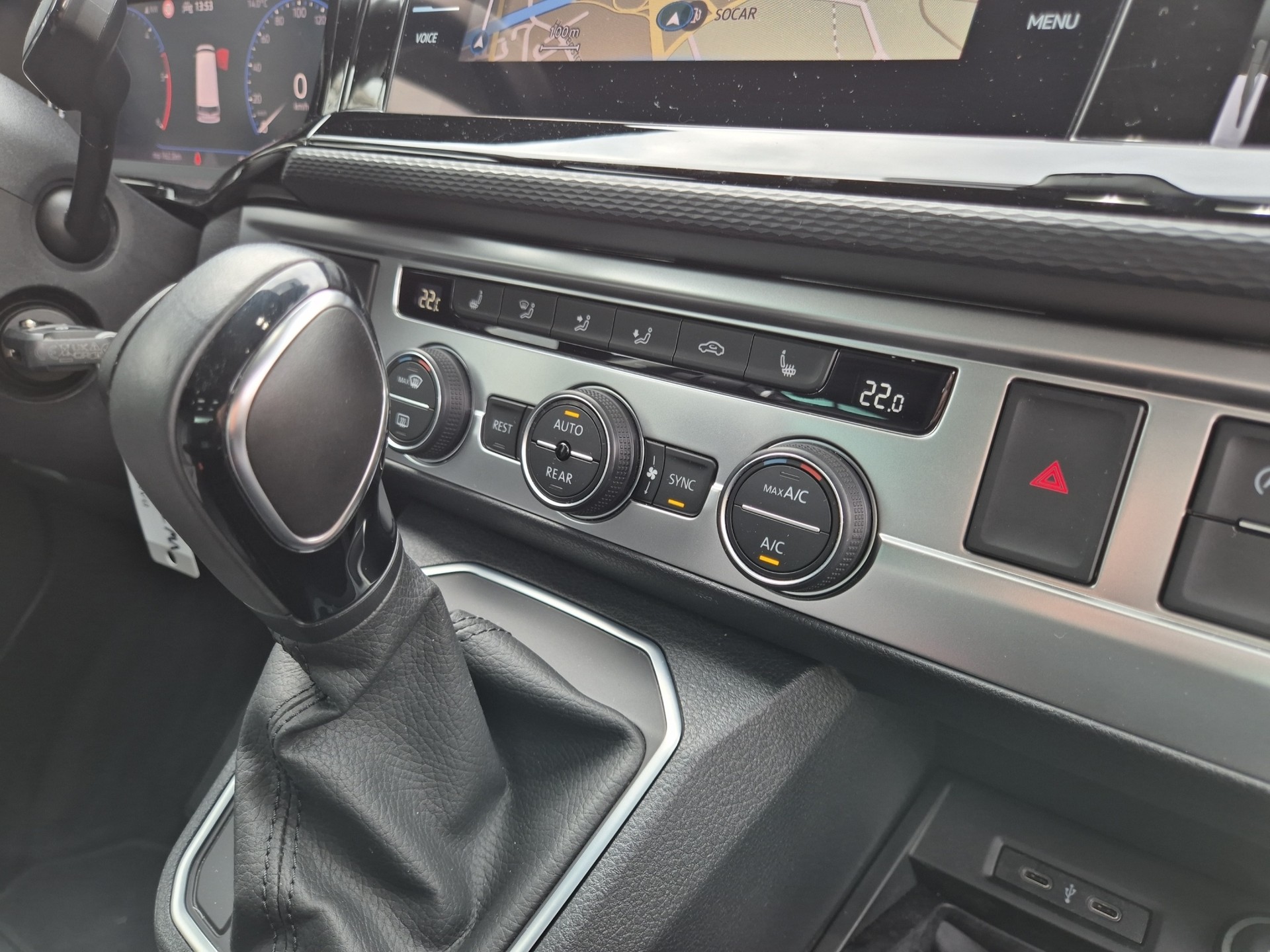 VW T6.1 Multivan 2.0 Bi-TDI Comfortline 4Motion DSG-image-17