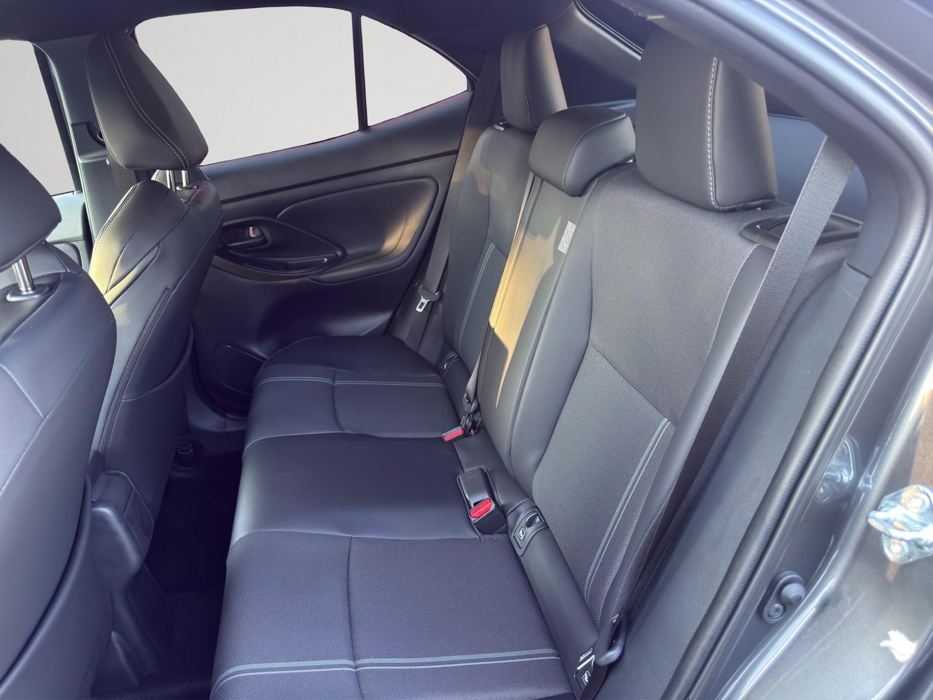 TOYOTA Yaris Cross 1.5 Style AWDi e-CVT-image-9
