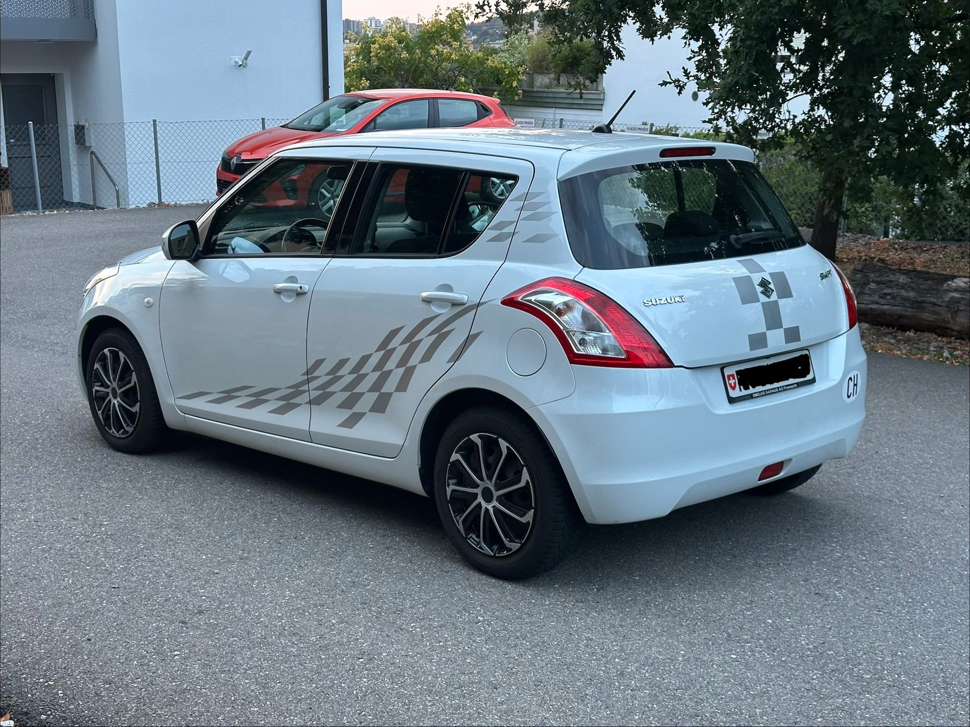 SUZUKI Swift 1.2i 16V GL Automatic-image-5