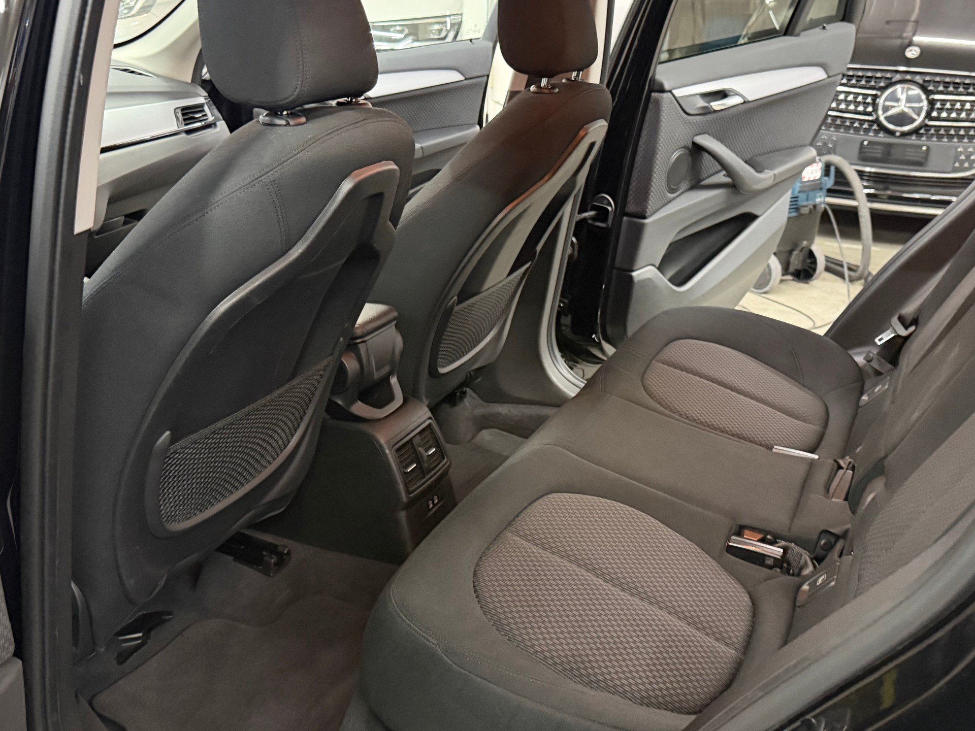 BMW X1 xDrive 25e Steptronic-image-8
