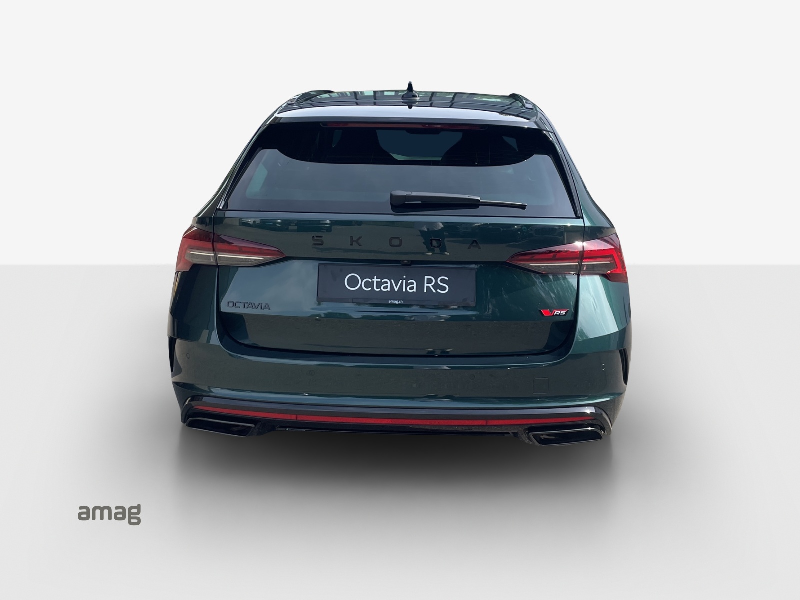 SKODA Octavia Combi 2.0 TSI DSG RS 30 Years Edition-image-3