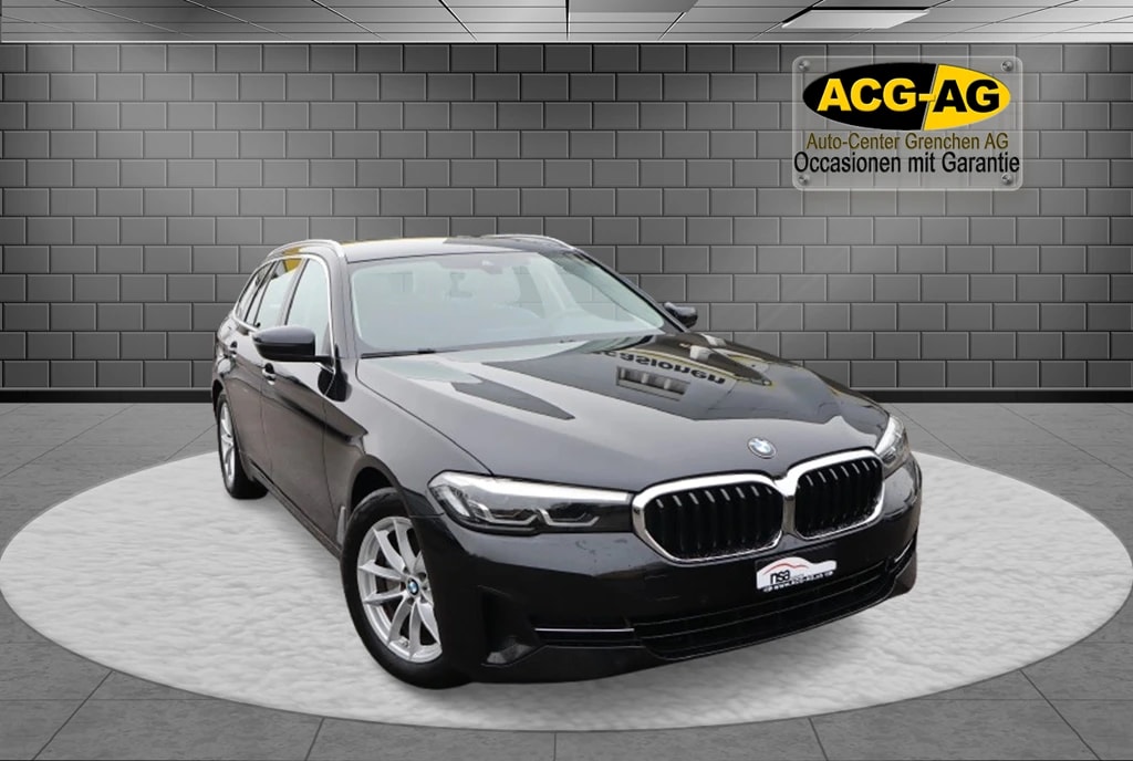 BMW 520d xDrive 48V Touring Steptronic ** Leder-Ausstattung ** LED Scheinwerfer **Mild- Hybrid Diesel **-image-0