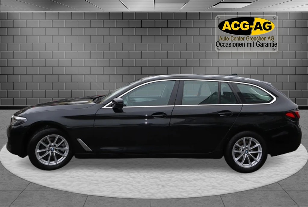 BMW 520d xDrive 48V Touring Steptronic ** Leder-Ausstattung ** LED Scheinwerfer **Mild- Hybrid Diesel **-image-3
