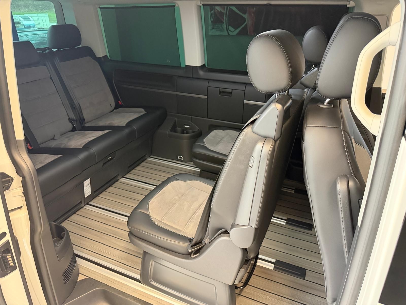 VW T6.1 Multivan 2.0 Bi-TDI Generation Six 4Motion DSG-image-13