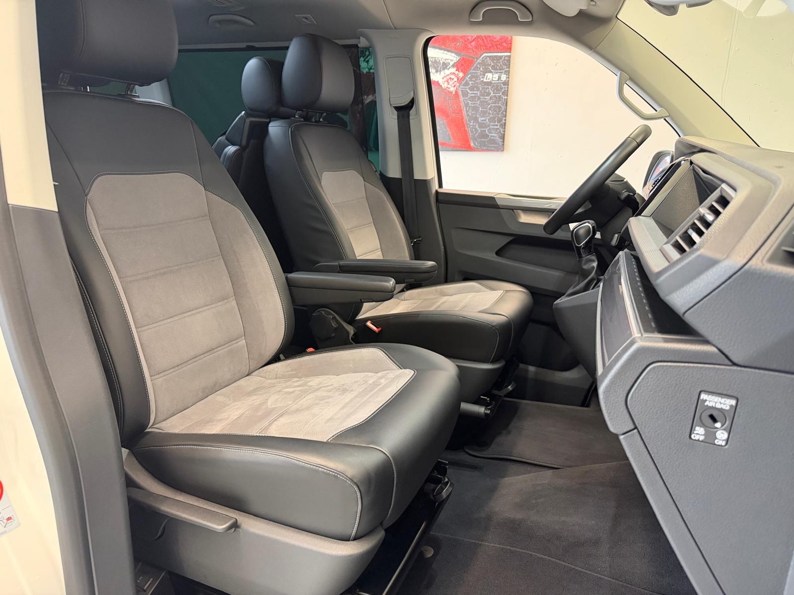 VW T6.1 Multivan 2.0 Bi-TDI Generation Six 4Motion DSG-image-19