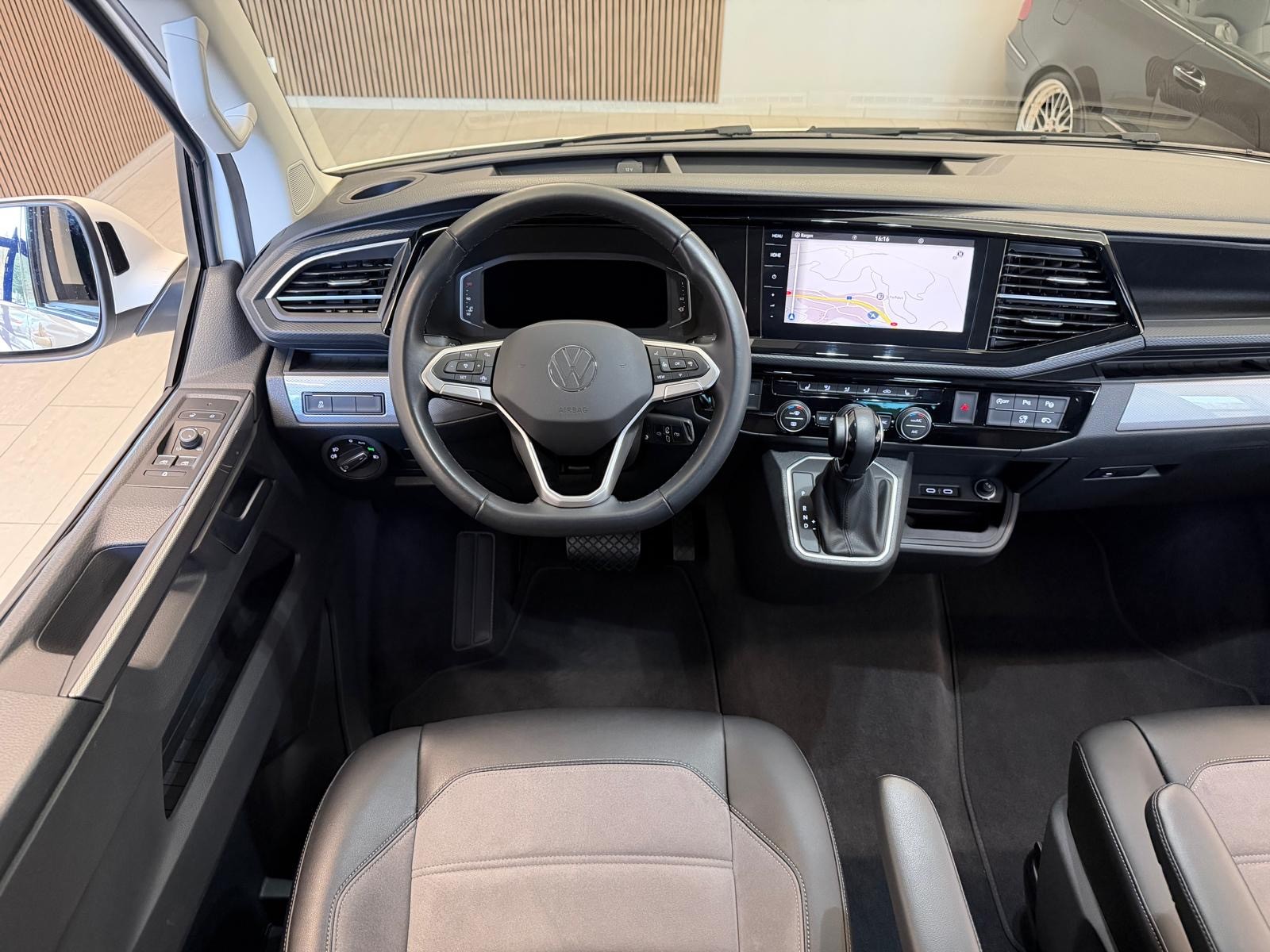 VW T6.1 Multivan 2.0 Bi-TDI Generation Six 4Motion DSG-image-17