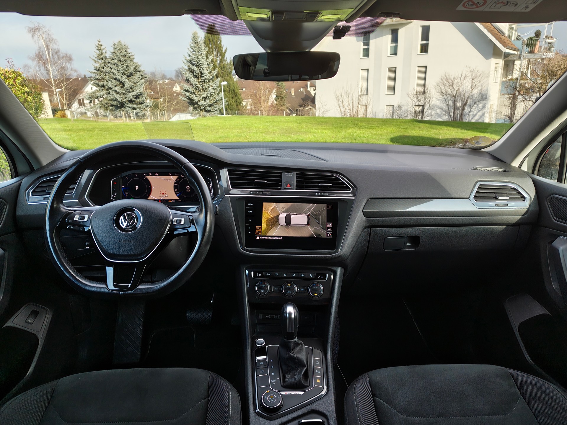 VW Tiguan Allspace 2.0 TDI SCR Highline DSG 4Motion-image-4