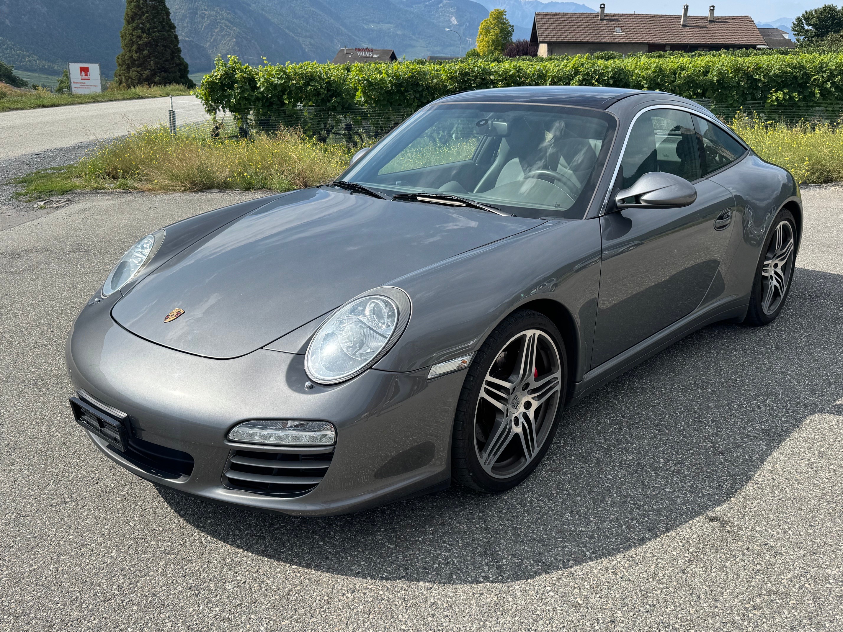 Car photo