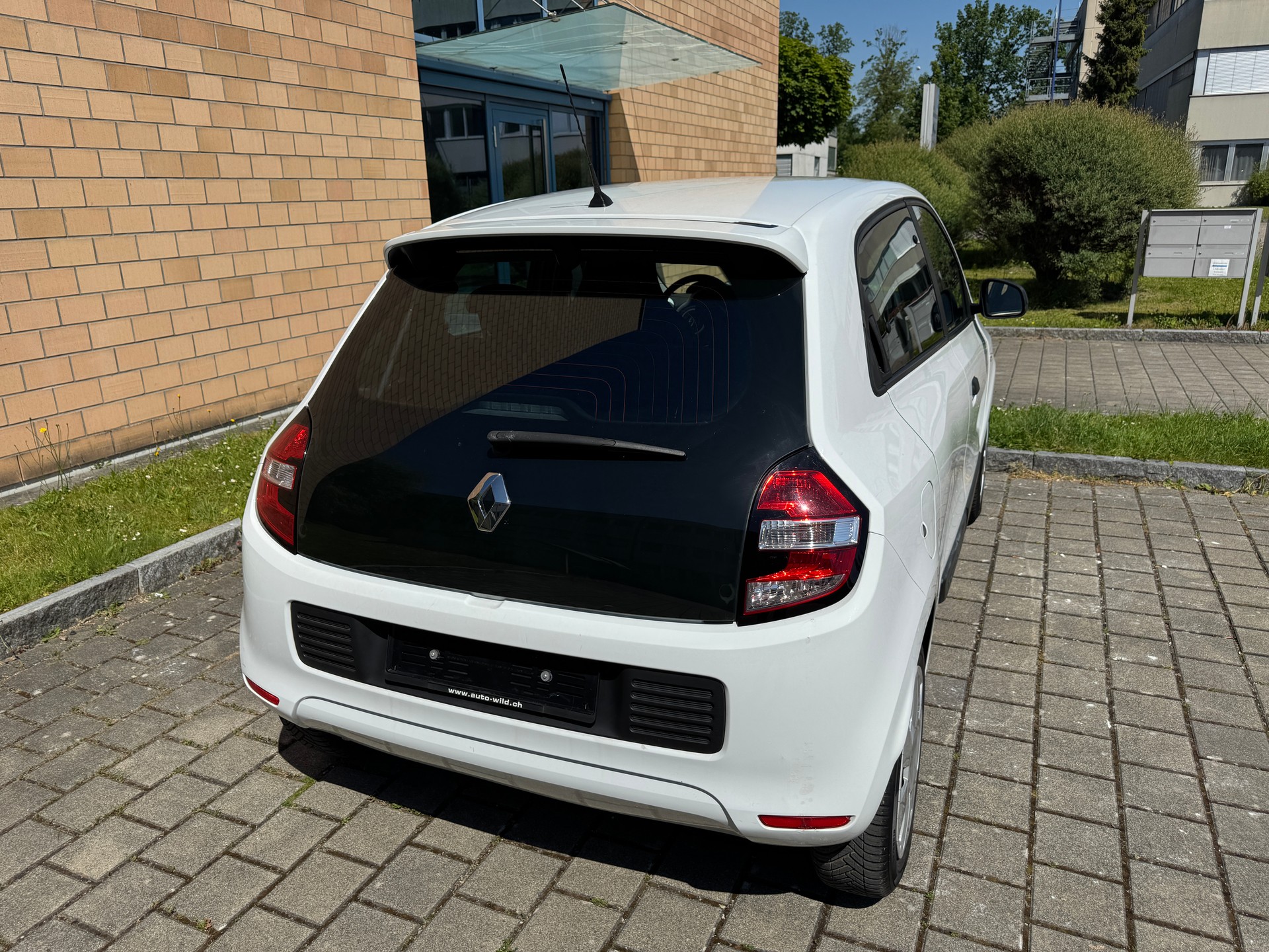 RENAULT Twingo 1.0 Zen-image-5