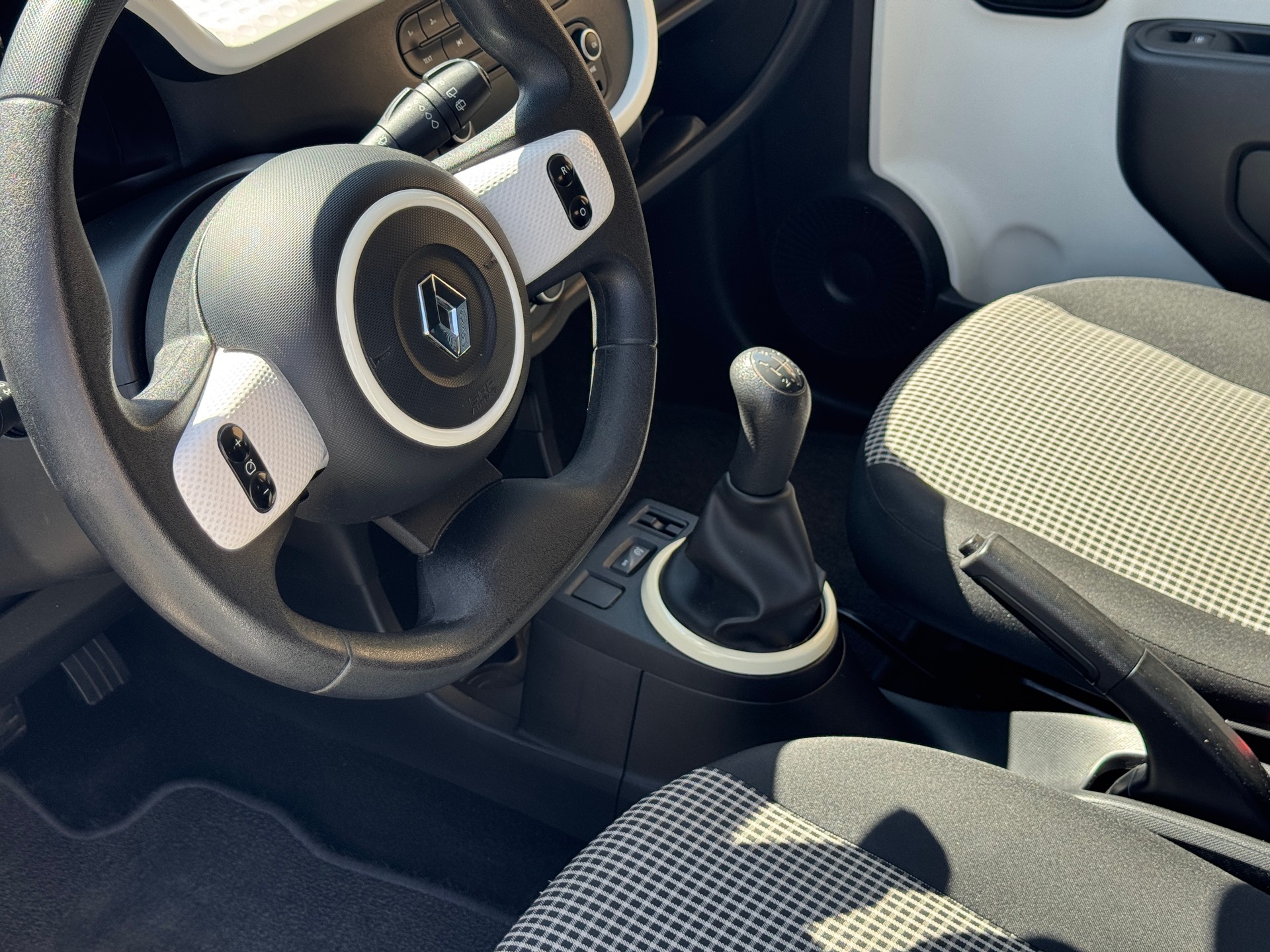 RENAULT Twingo 1.0 Zen-image-11