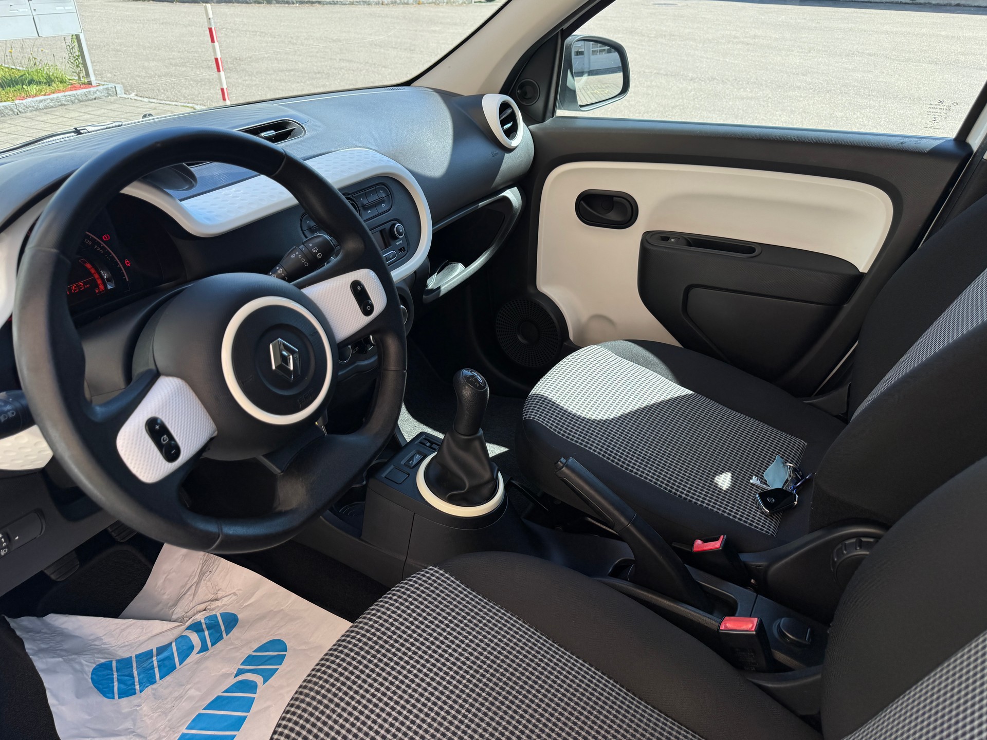 RENAULT Twingo 1.0 Zen-image-7