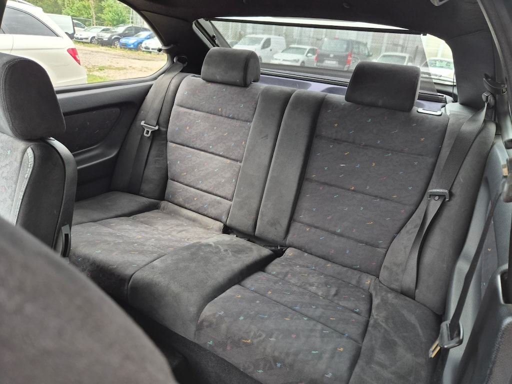 BMW 318ti Compact Sport M-Paket-image-8
