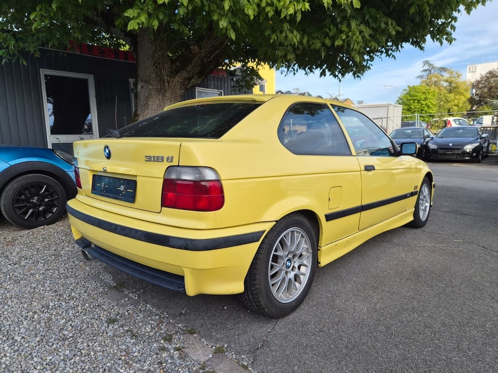BMW 318ti Compact Sport M-Paket-image-5