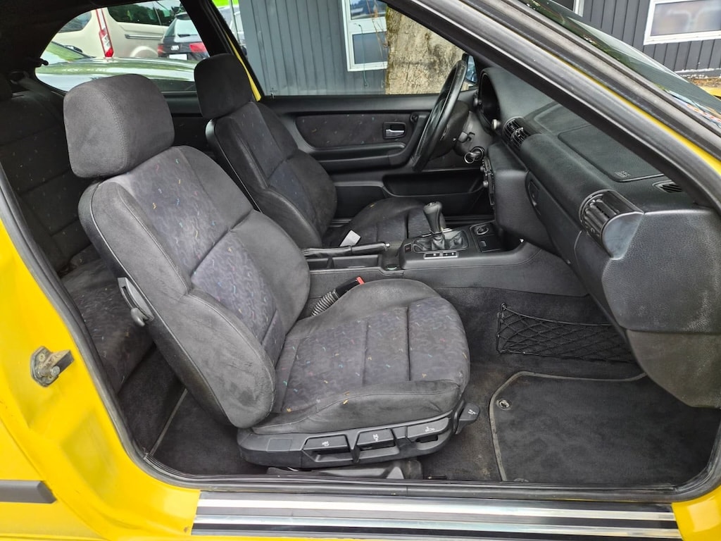 BMW 318ti Compact Sport M-Paket-image-10