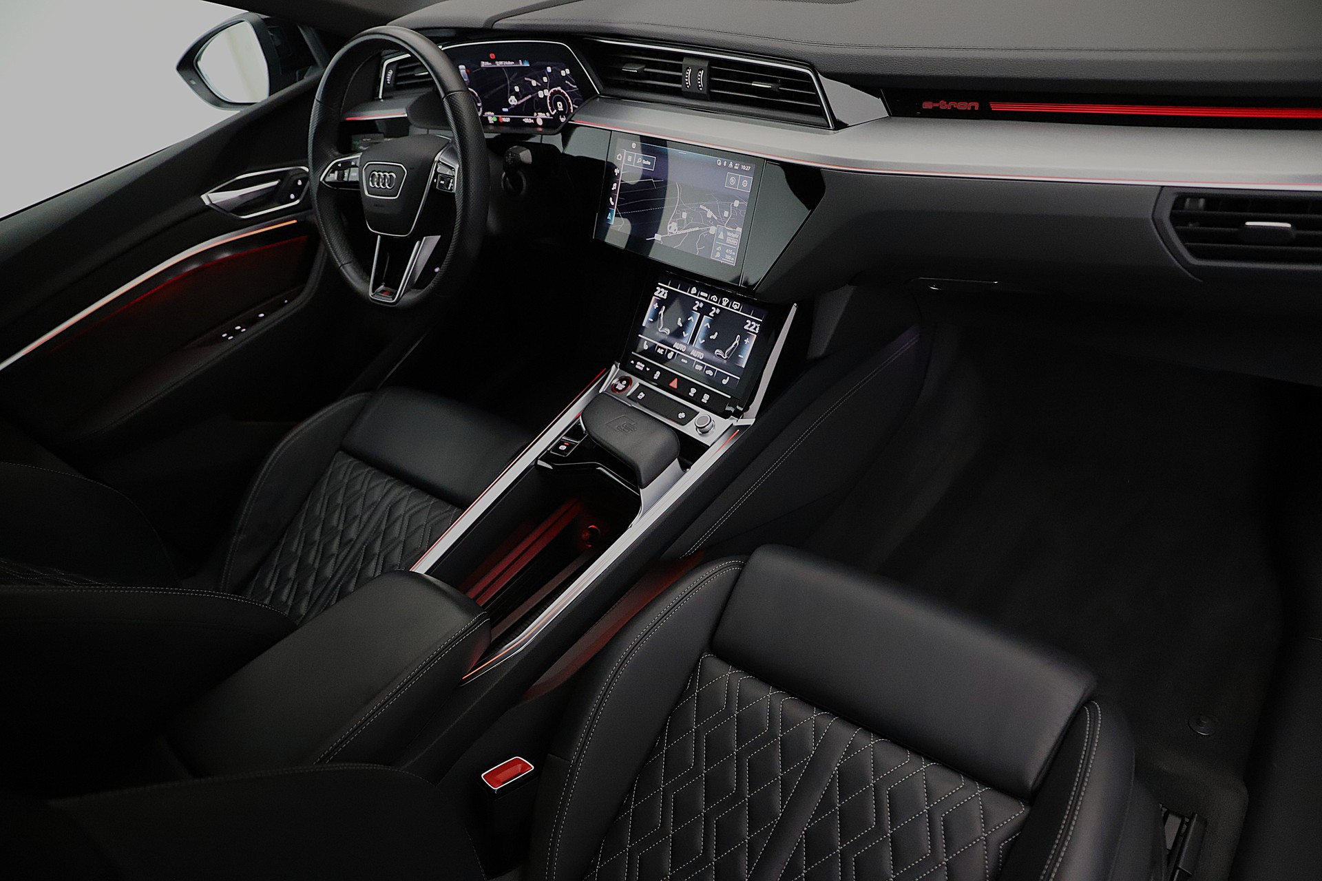 AUDI e-tron S Sportback quattro-image-6