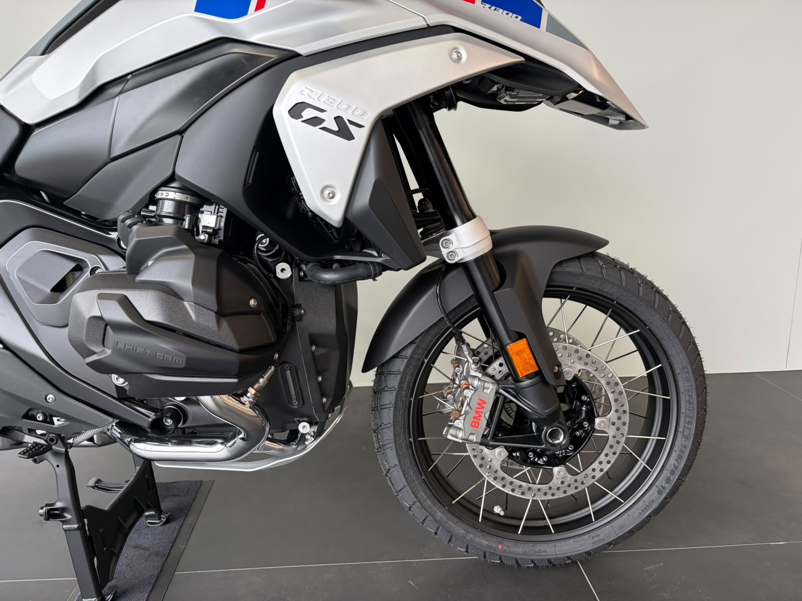 BMW R 1300 GS-image-11
