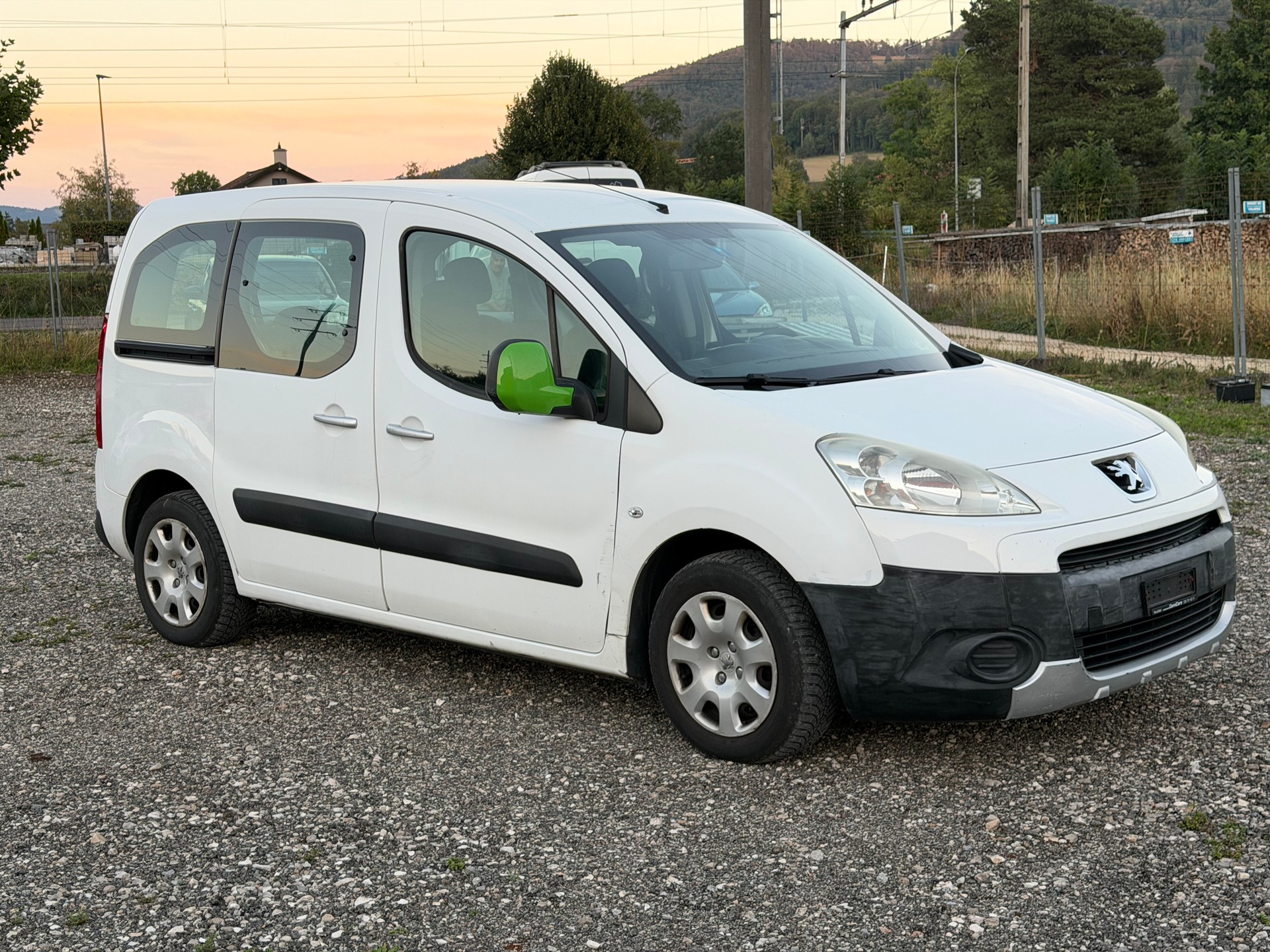 PEUGEOT Partner 1.6 HDI Trendy-image-2