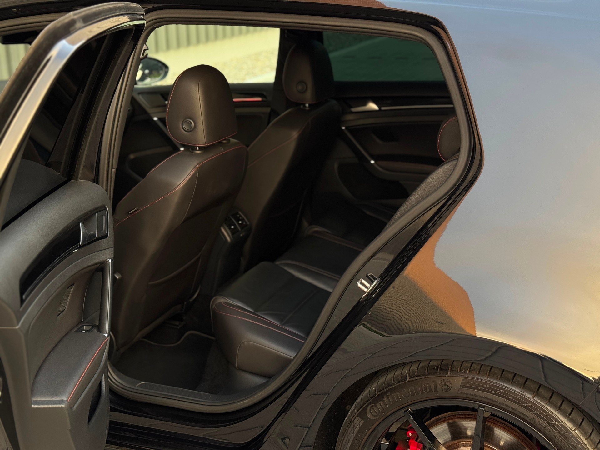VW Golf 2.0 TSI GTI Performance DSG-image-13