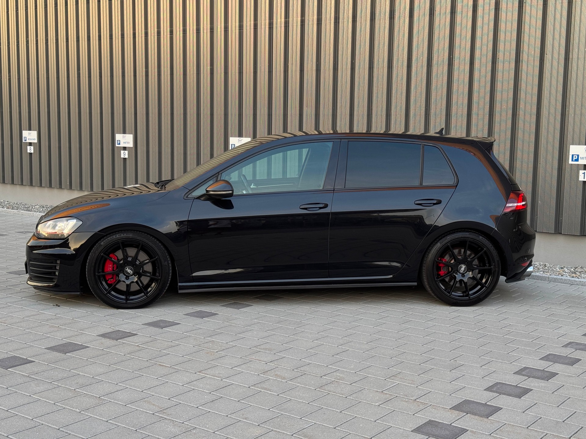 VW Golf 2.0 TSI GTI Performance DSG-image-3