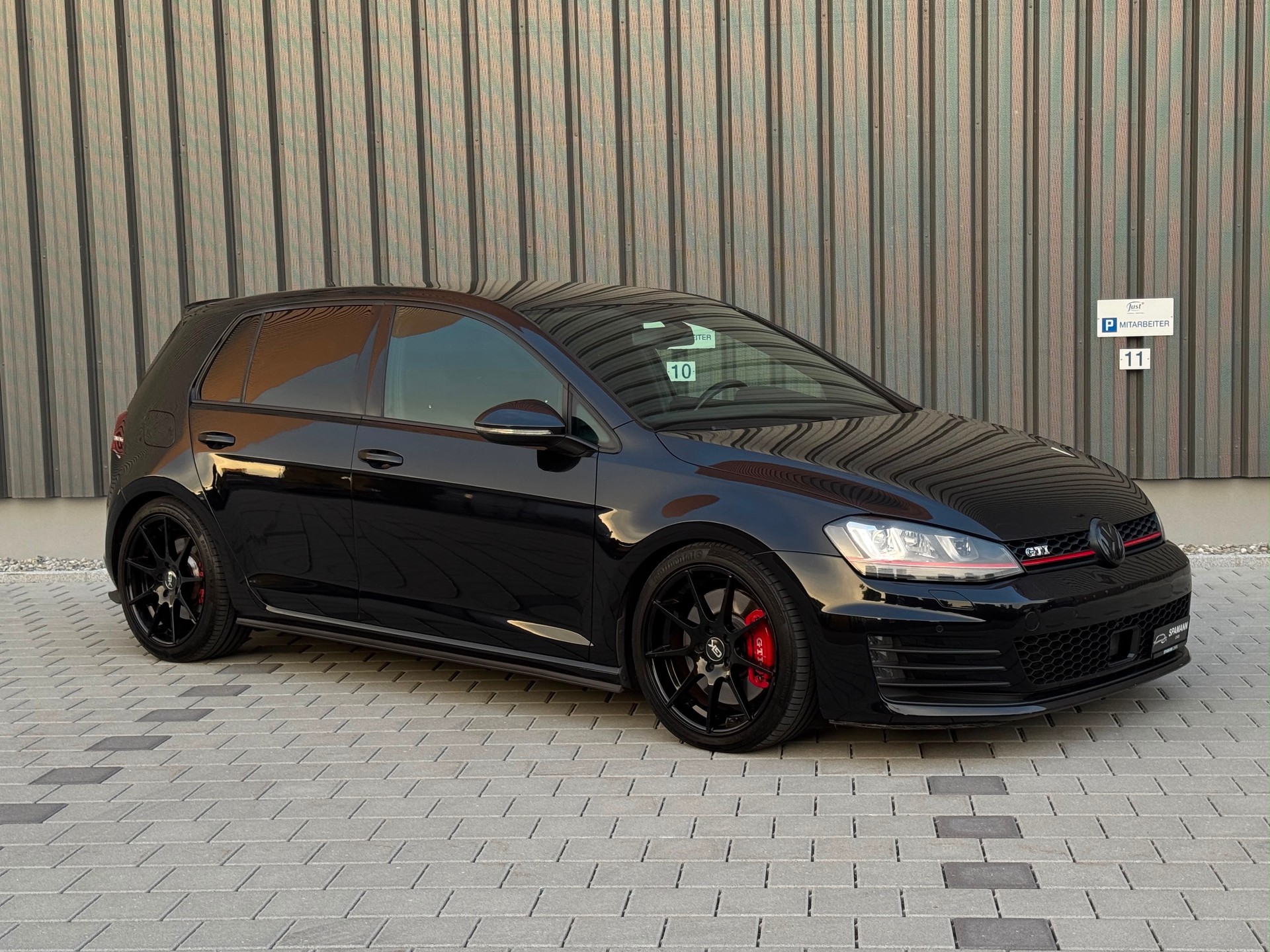 VW Golf 2.0 TSI GTI Performance DSG-image-11