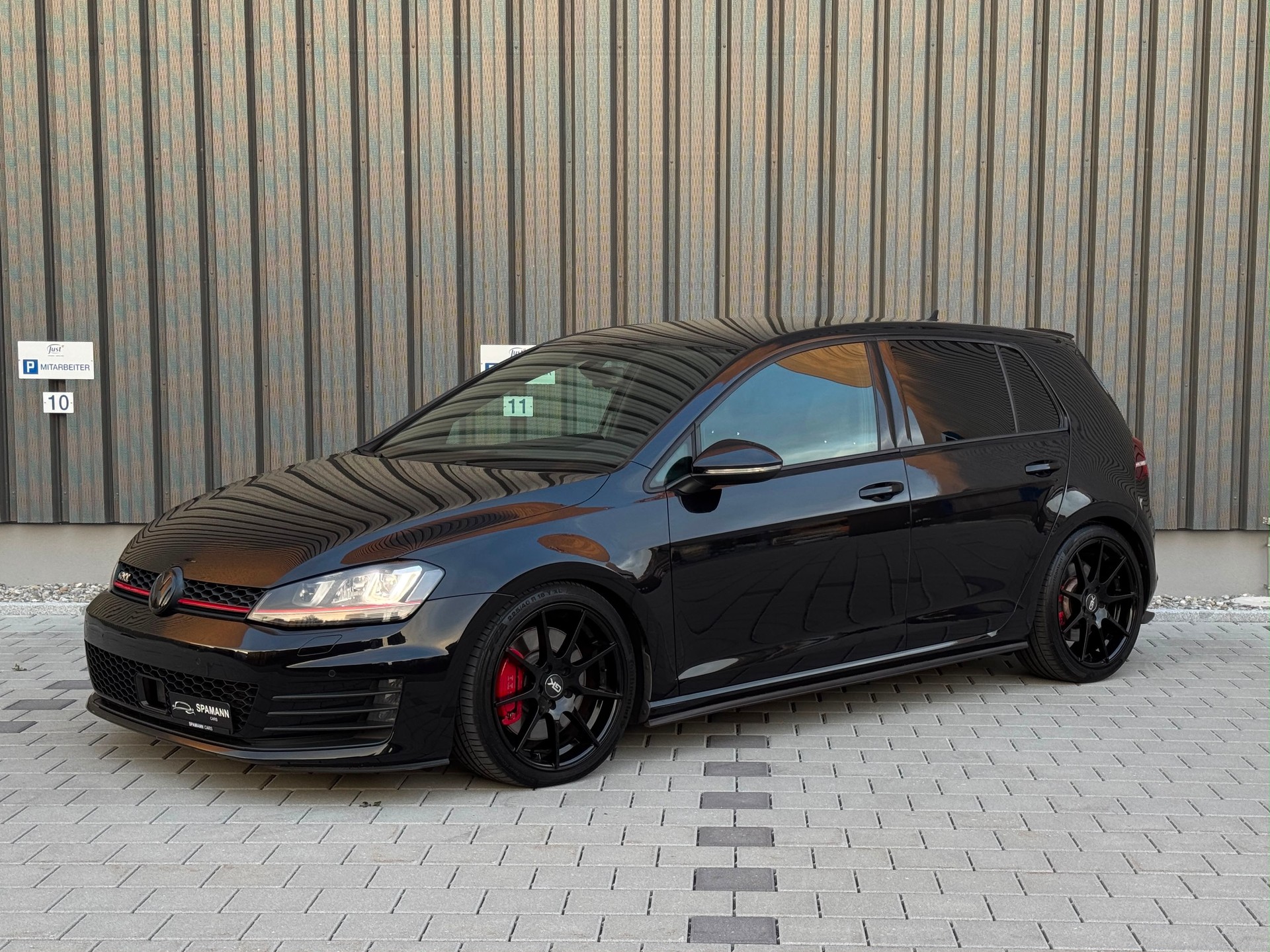 VW Golf 2.0 TSI GTI Performance DSG-image-1
