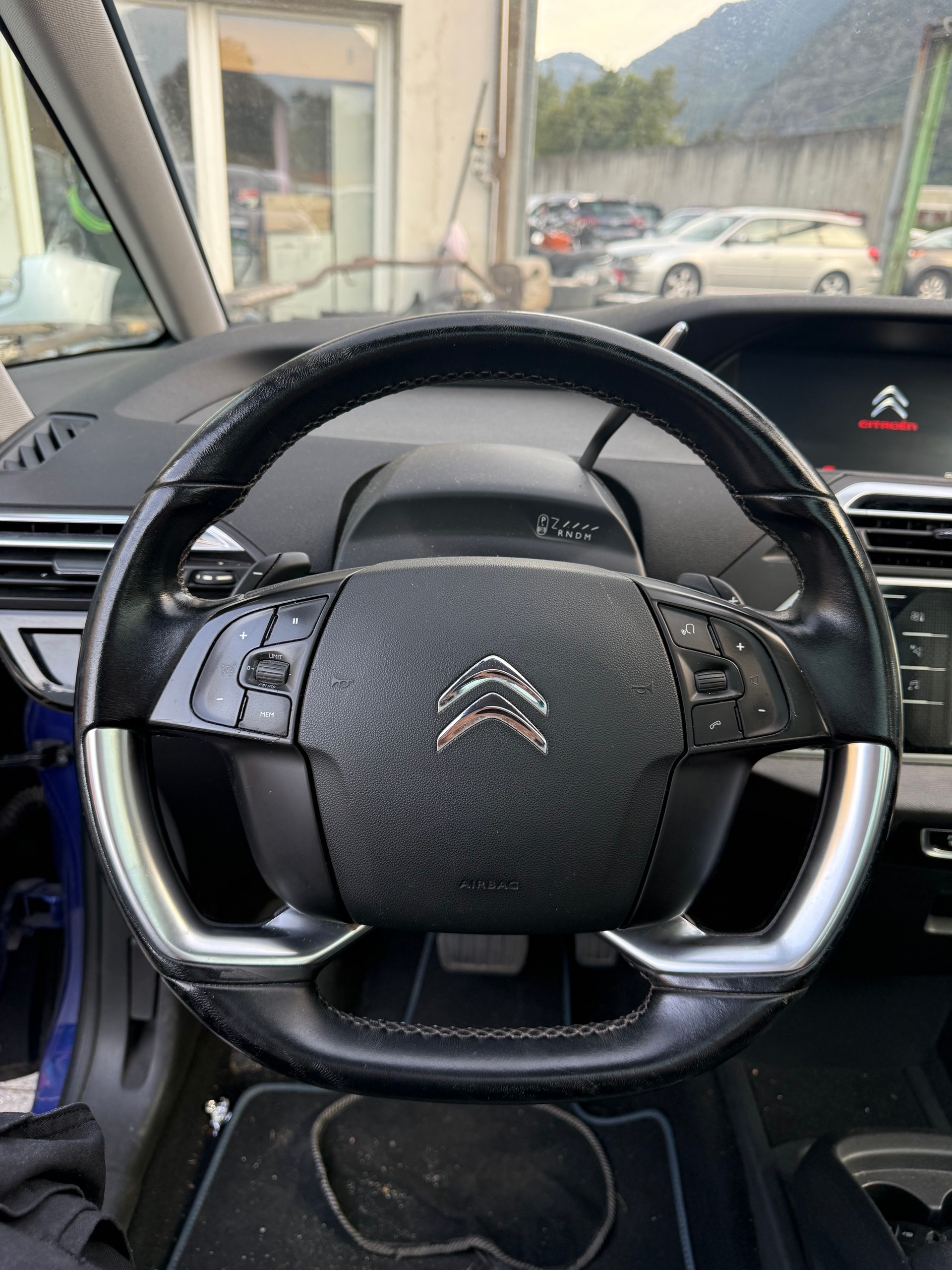 CITROEN C4 Picasso 1.2 Pure Tech Feel EAT6-image-14