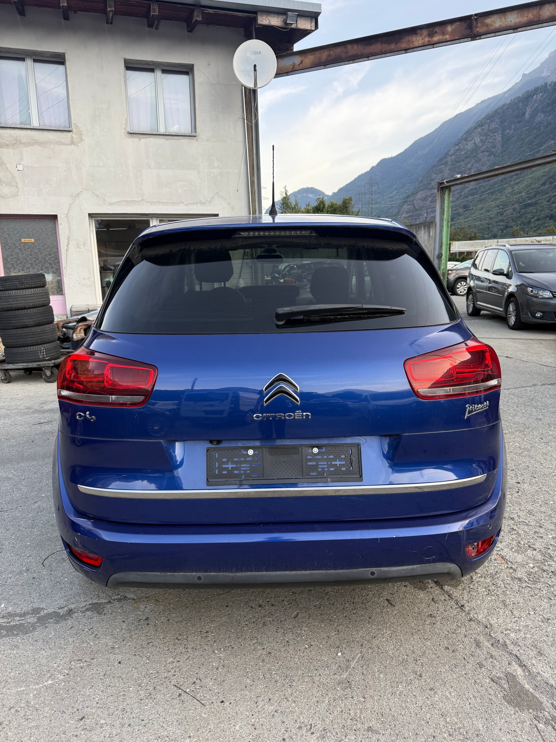 CITROEN C4 Picasso 1.2 Pure Tech Feel EAT6-image-4