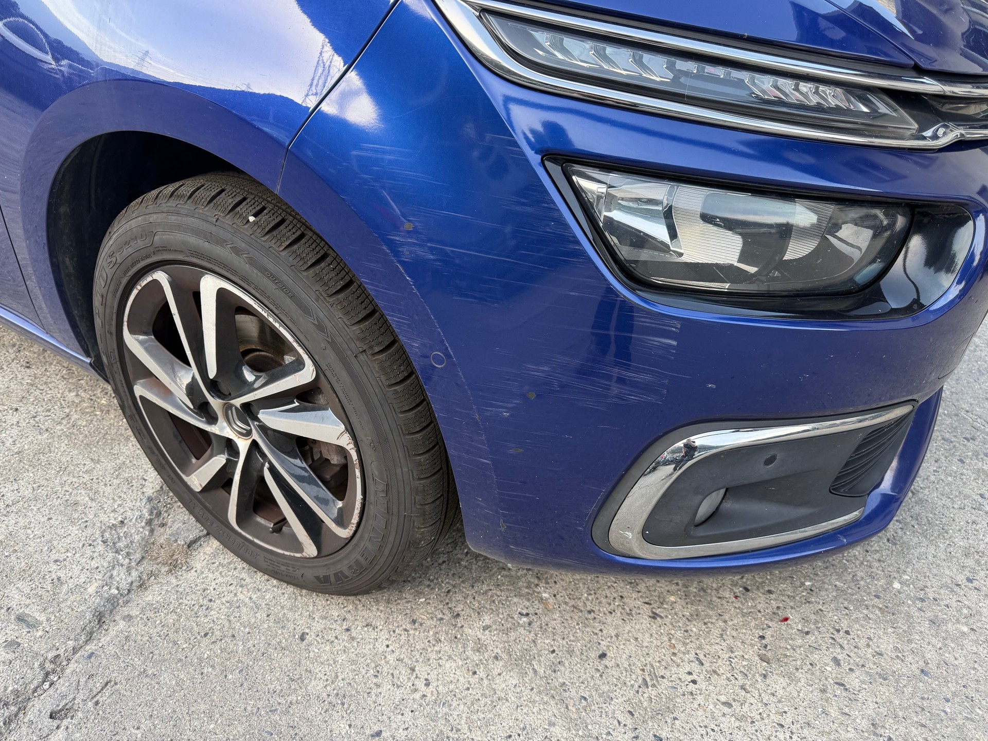 CITROEN C4 Picasso 1.2 Pure Tech Feel EAT6-image-8