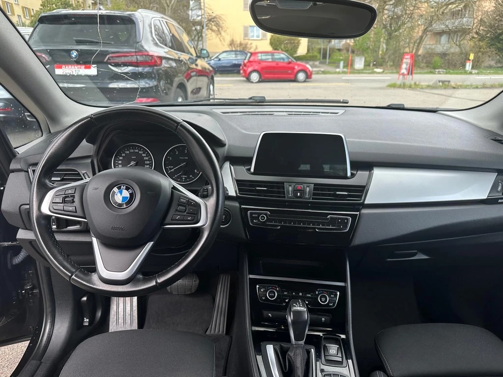 BMW 218d xDrive Active Tourer Steptronic ** Gr-Navi ** PDC V+H ** Xenon ** Sitzheizung ** Tempomat ** Frisch Ab MFK & Service **-image-12