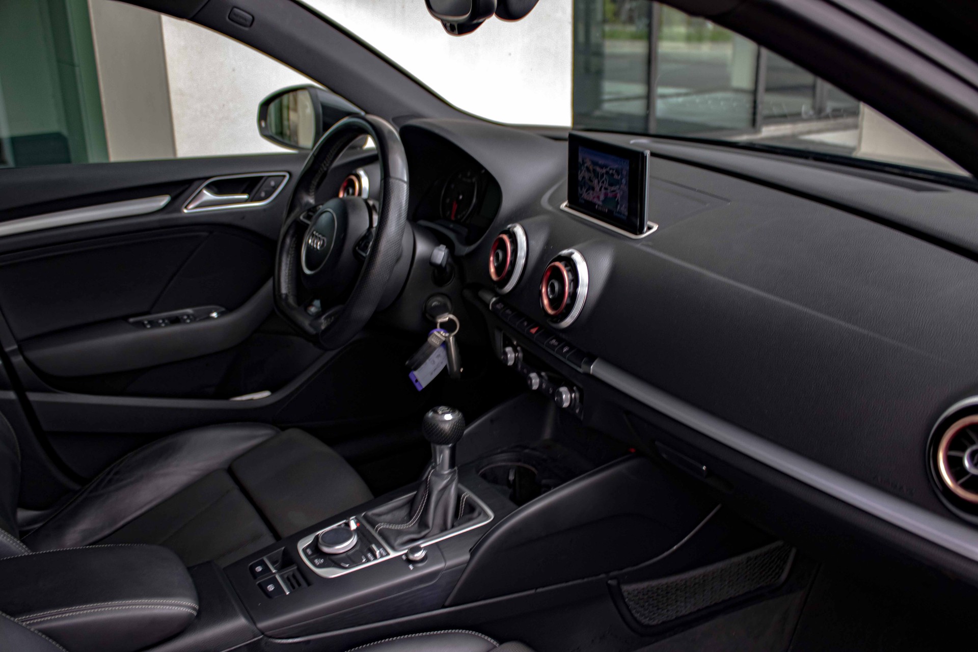 AUDI A3 Sportback S Line 1.8 TFSI Ambition-image-17