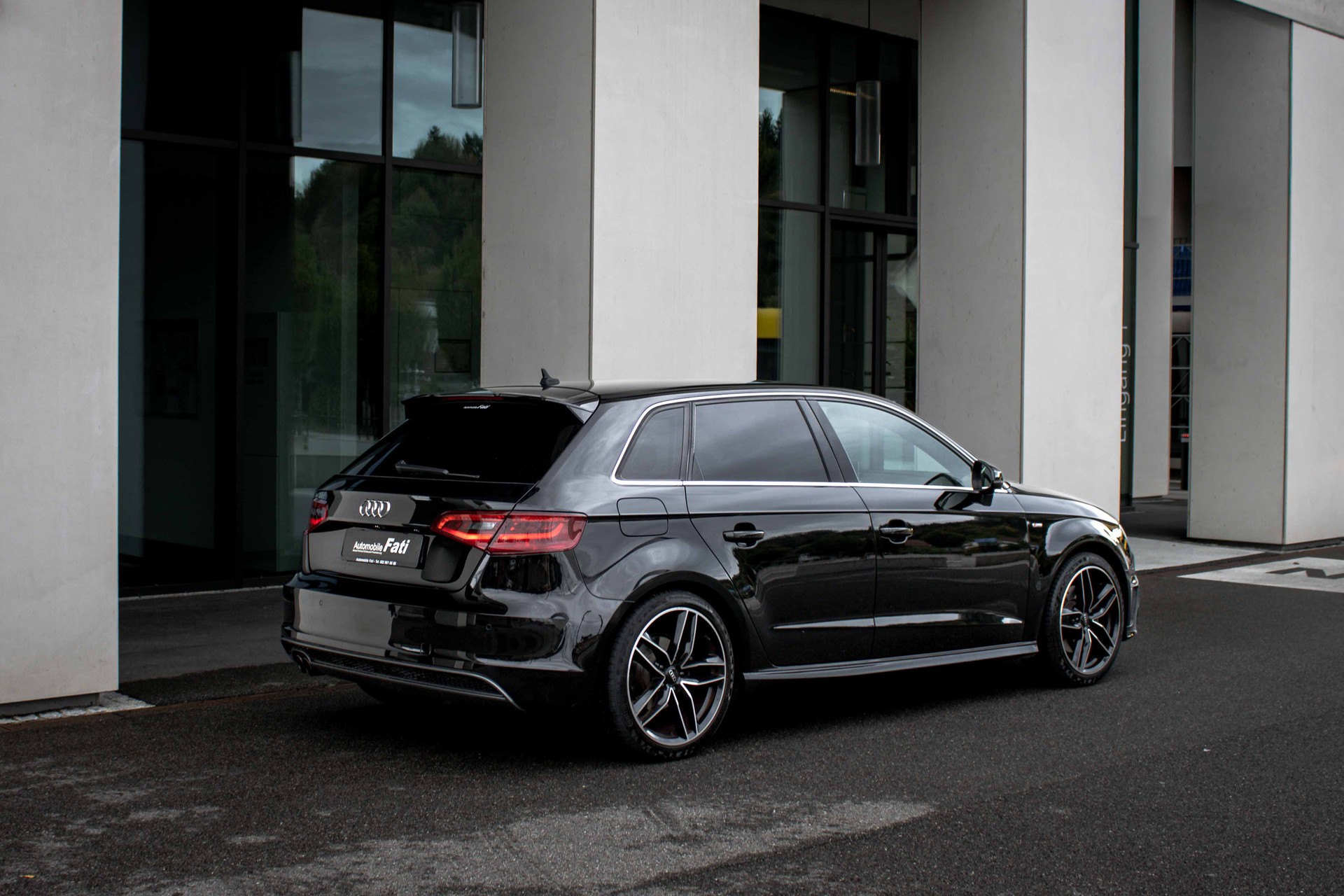 AUDI A3 Sportback S Line 1.8 TFSI Ambition-image-6