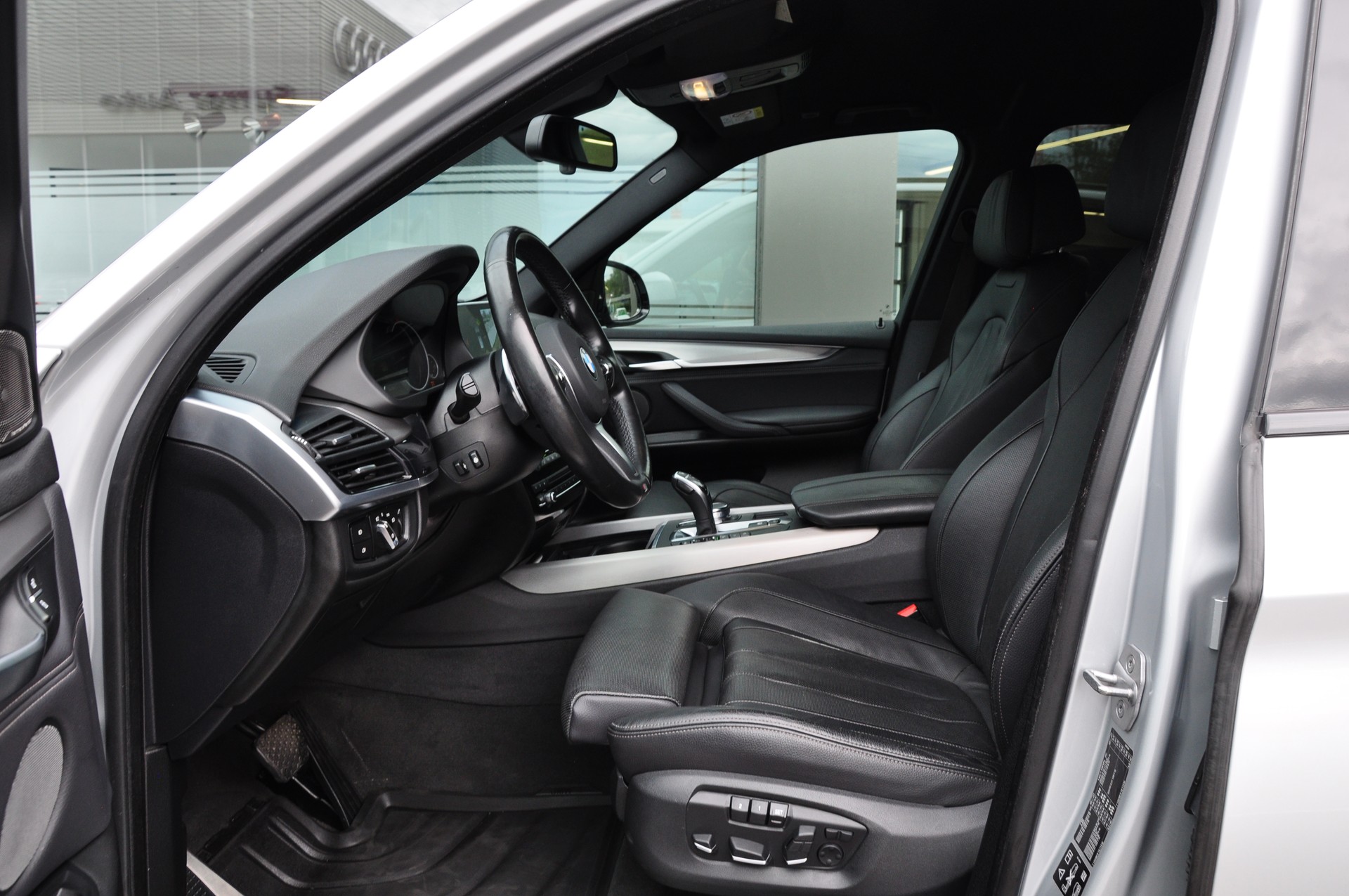 BMW X5 xDrive 40d Steptronic M Sportpaket-image-16
