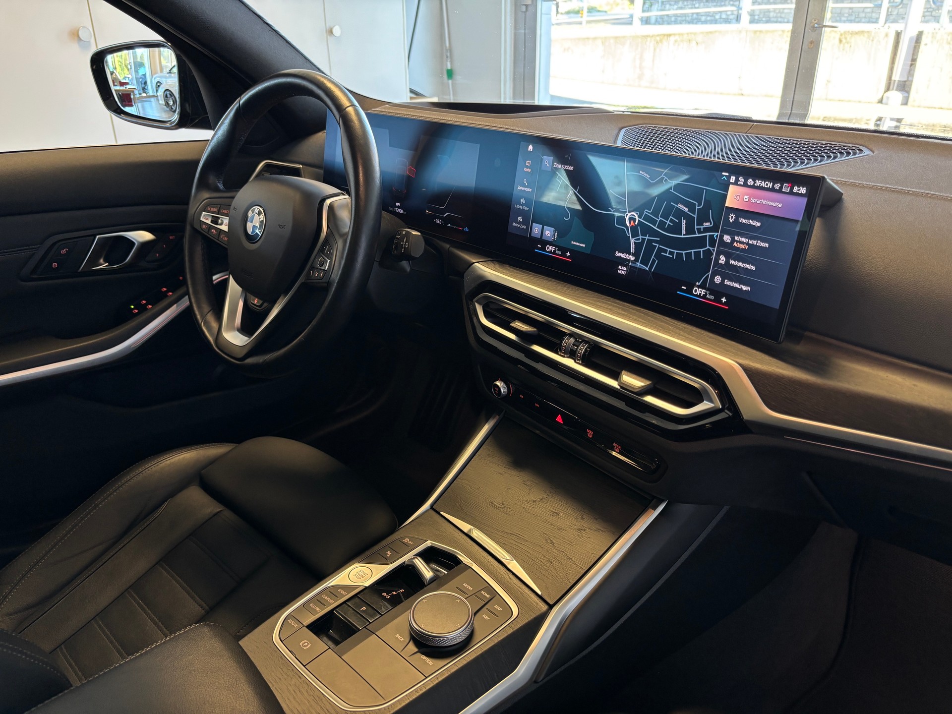 BMW 320d xDrive 48V Touring Steptronic-image-8