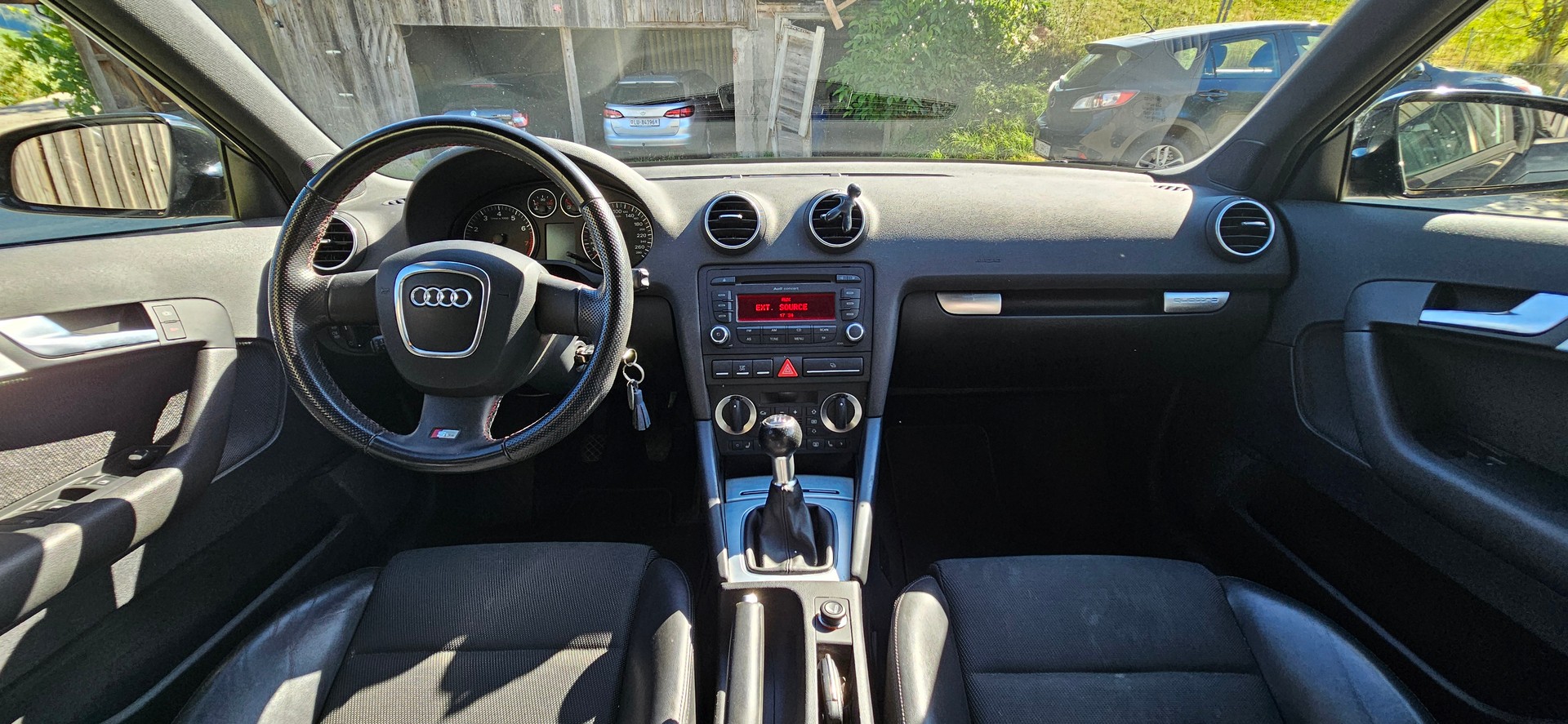 AUDI 2.0 16V T FSI Ambition quat.-image-2