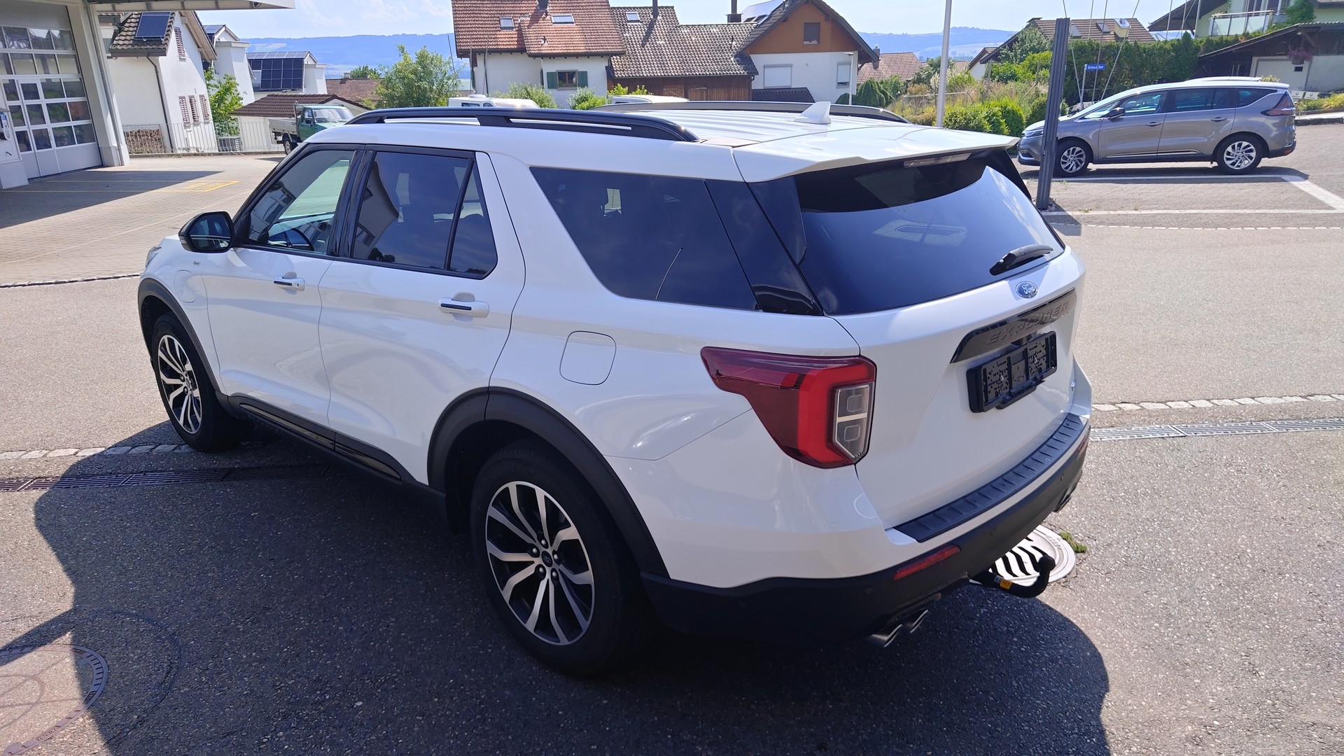 FORD 3.0 V6 Plug-in Hybrid ST-Line-image-2